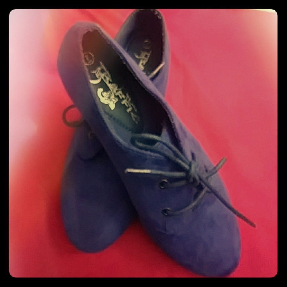 Blue oxfords
